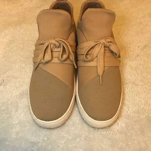 BOGO! Steve Madden Lancers